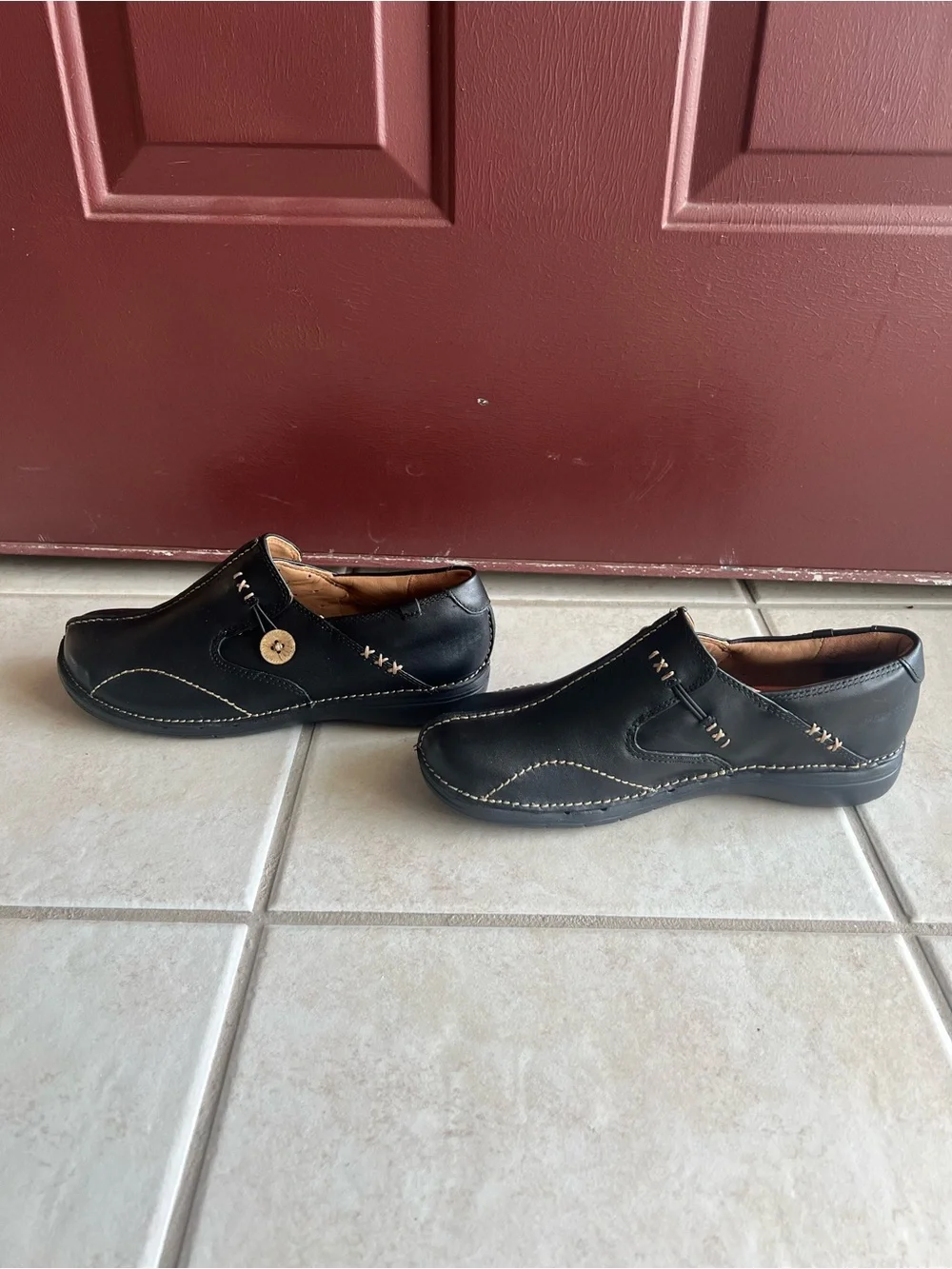 Clarks Unstructured Un Loop Black Leather Comfort Loafers Women’s 7.5 NWOT